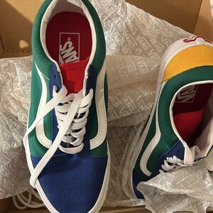 Brand New Vans Yacht Club tie shoes